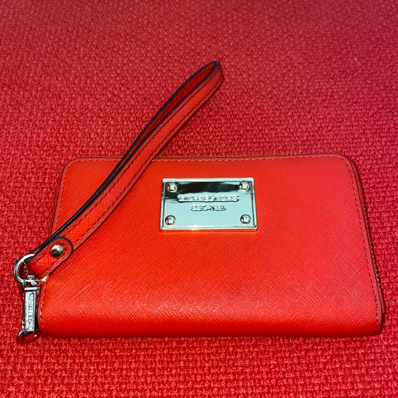 Michael Kors Leather Wristlet Wallet - Picture 2 of 6